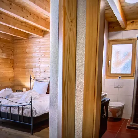 Cozy Big Chalet Near Slopes & Sauna